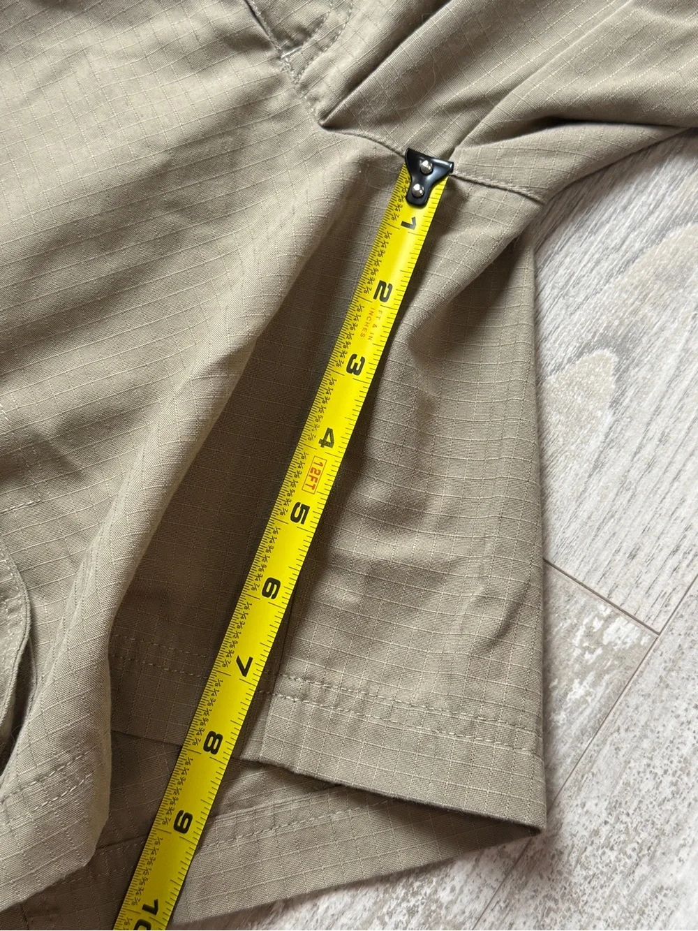 Under Armour Boys Tan Cargo Shorts Youth Small